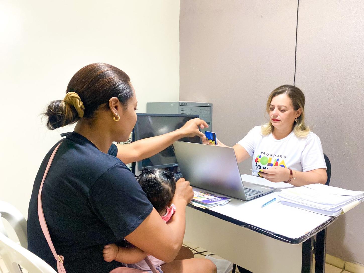 Prefeitura de Santana leva atendimento social à comunidade do Pirativa