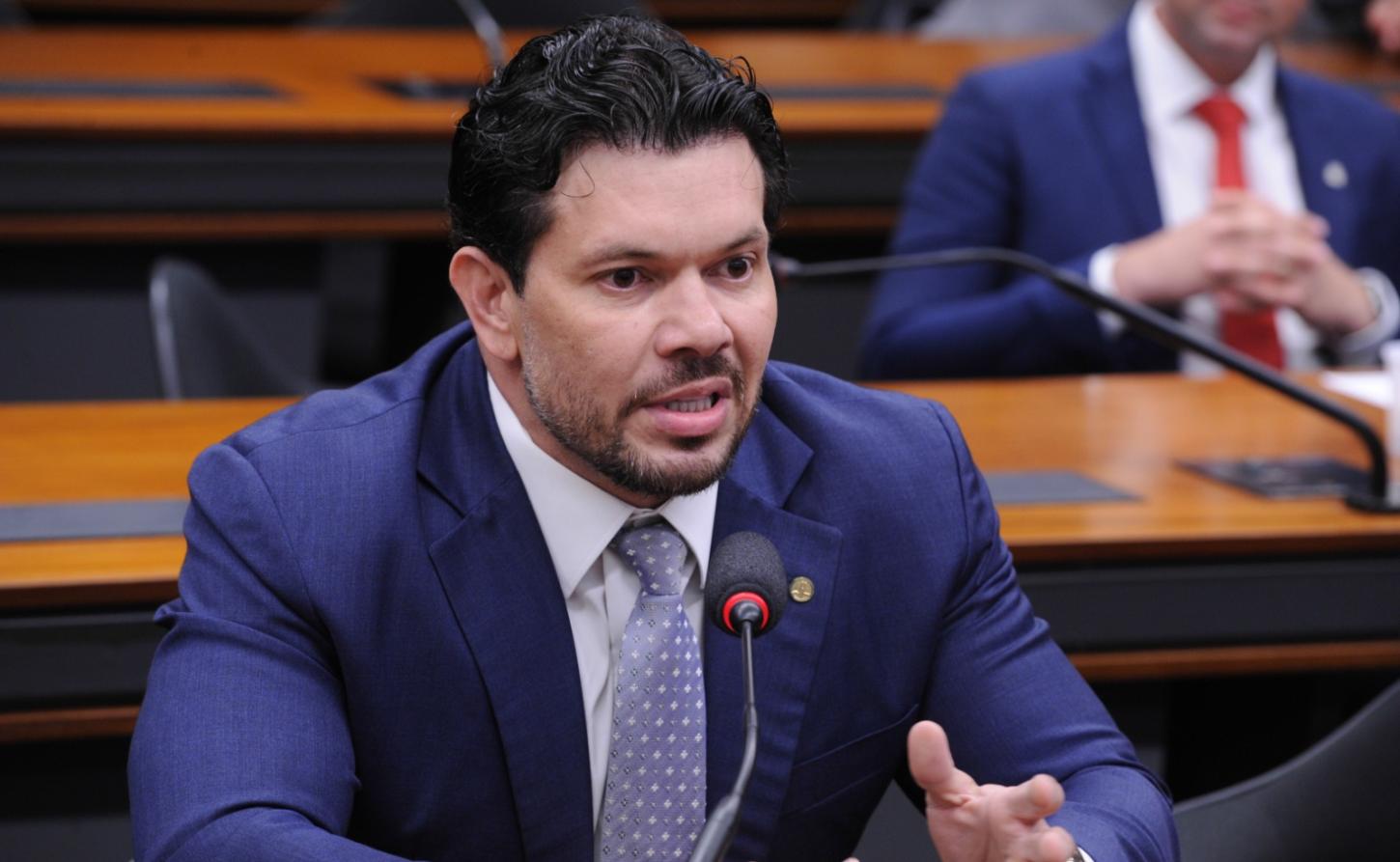 Projeto de Acácio Favacho que garante acompanhamento a parceiros avança no Congresso