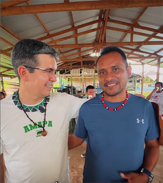 Randolfe anuncia obra de pavimentação e leva infraestrutura à Aldeia Manga, em Oiapoque