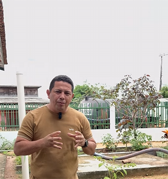 Secretário Rafael Toscano reforça manutenção escolar com mutirão de limpeza de fossas durante feriado