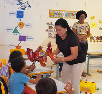 Vereadora Carol Monteiro visita escolas da zona rural e acompanha obras em Porto Grande