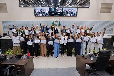 Assembleia Legislativa homenageia profissionais da enfermagem em sessão solene