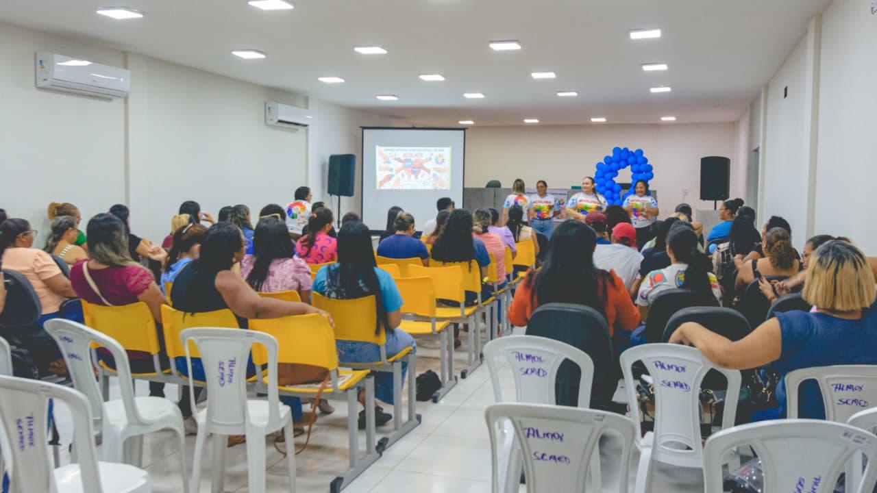Educação de Mazagão realiza encontro para fortalecer inclusão de estudantes autistas