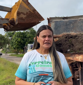 Ferreira Gomes inicia reconstrução após enchente e intensifica limpeza de áreas afetadas