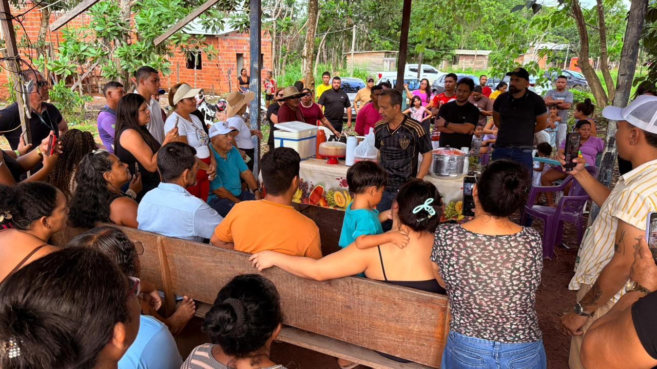 Pedro DaLua realiza escuta ativa com moradores do Loteamento Amazonas e reforça compromisso com o acesso democrático aos serviços básicos