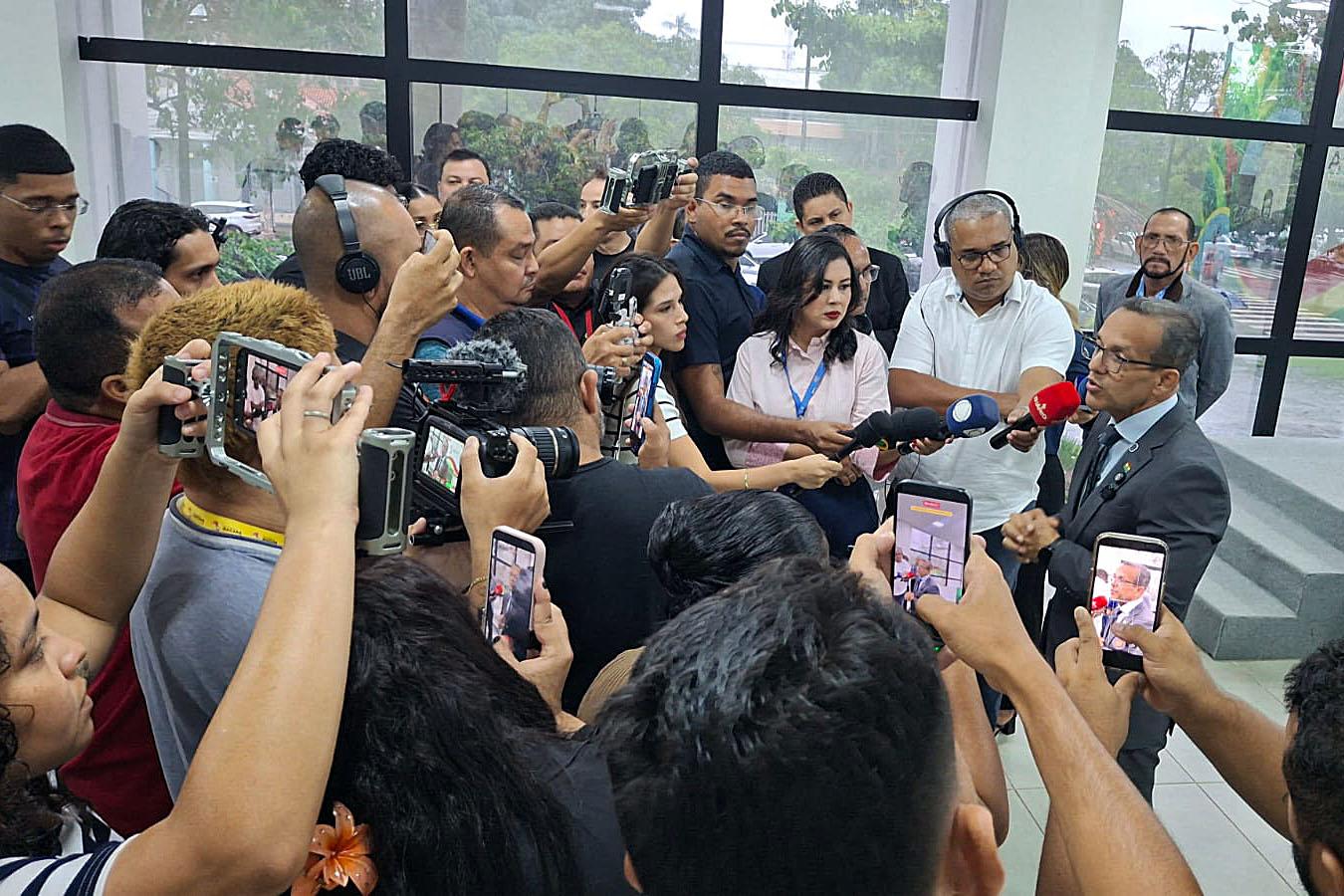 Prefeito Pedro DaLua esclarecer continuidade dos serviços públicos após decisão do STF