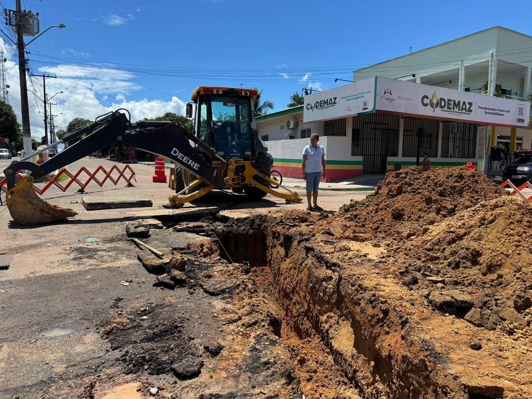Prefeitura de Mazagão inicia desobstrução de bueiros e limpeza da rede de esgoto