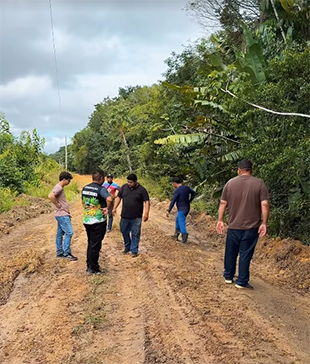 Prefeitura de Porto Grande inicia manutenção do ramal do km 112
