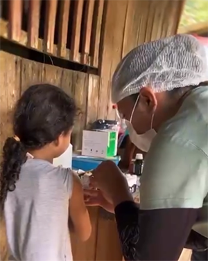 Saúde de Serra do Navio leva atendimento porta a porta a famílias atingidas por enchentes