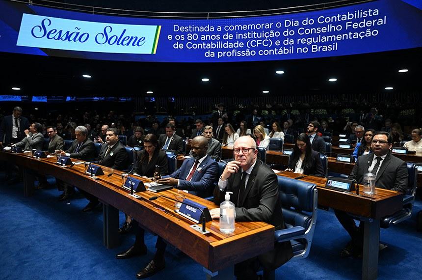 Sessão destaca importância dos contadores para reforma tributária e combate à corrupção