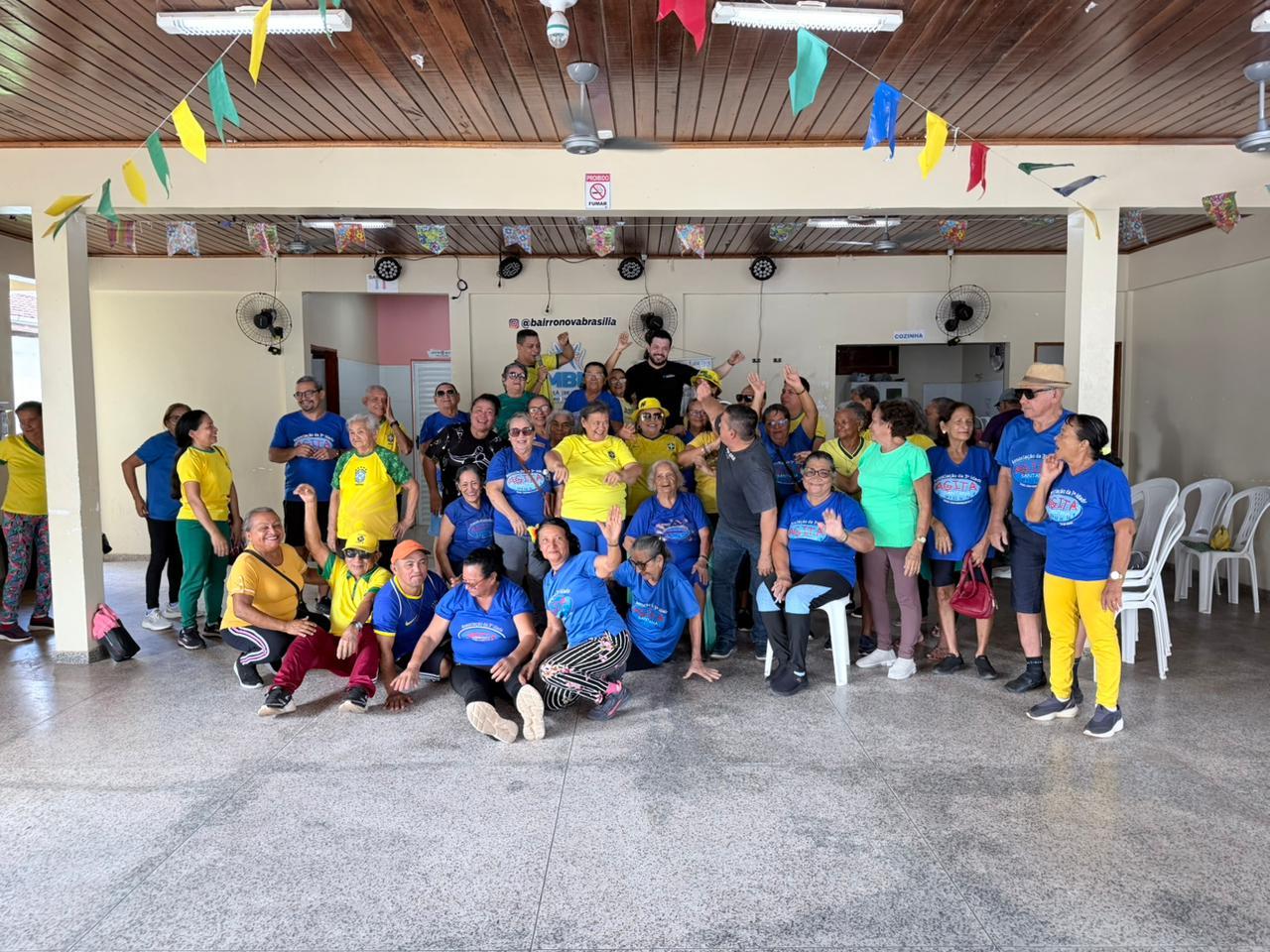 Acácio Favacho cumpre maratona de mais de 10 horas de atendimentos em Santana