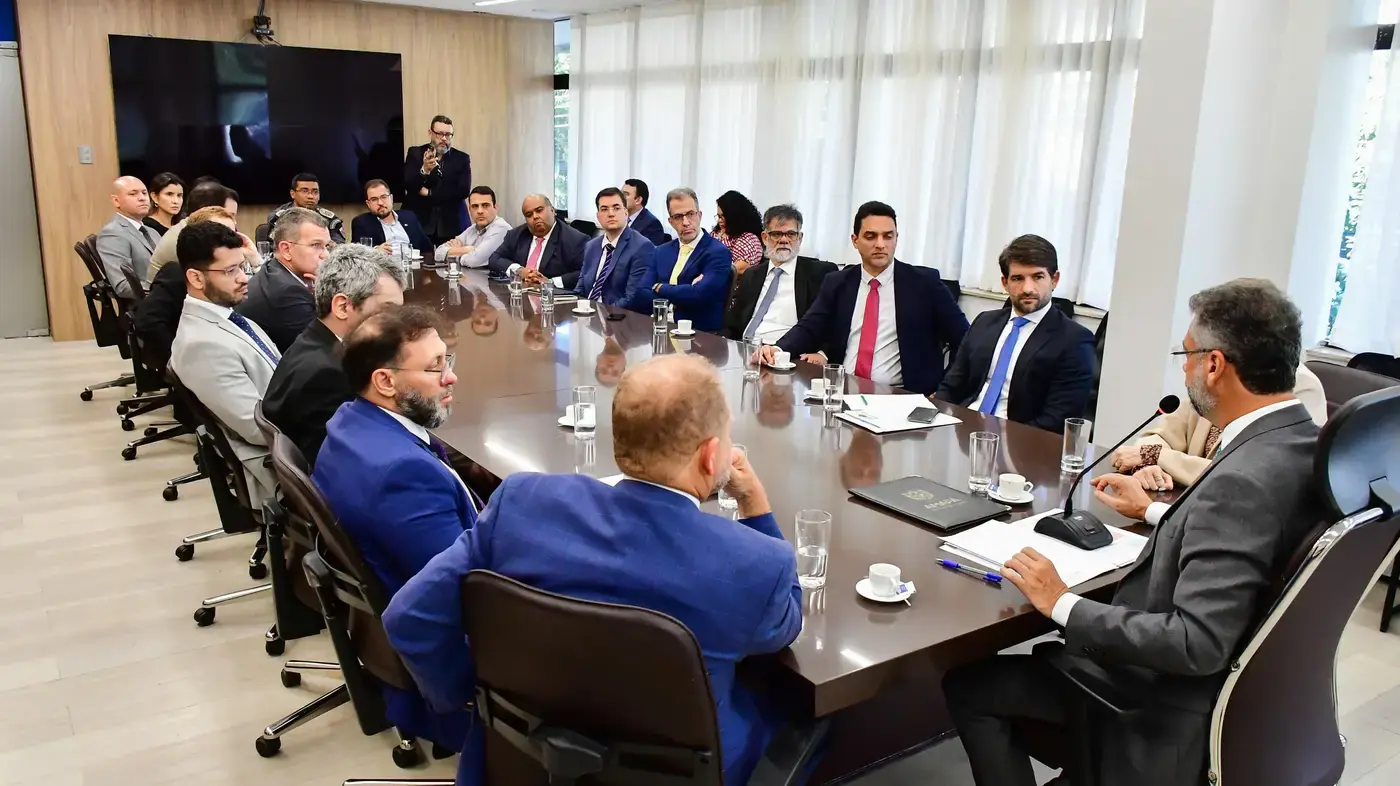 Clécio recebe comissão do CNMP e destaca investimentos do Governo do Amapá na modernização do sistema prisional