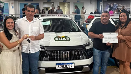 Cutias do Araguari recebe pickup para reforçar atendimento da Assistência Social