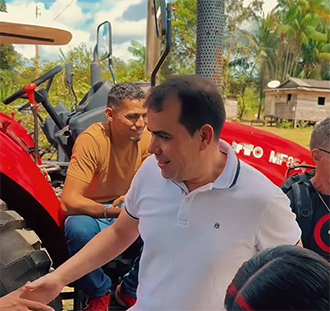 Cutias reforça apoio ao campo com entrega de máquinas agrícolas para produtores rurais