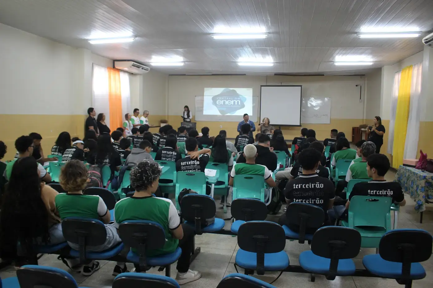 Governo do Amapá lança plataforma online gratuita com videoaulas preparatórias para o Enem