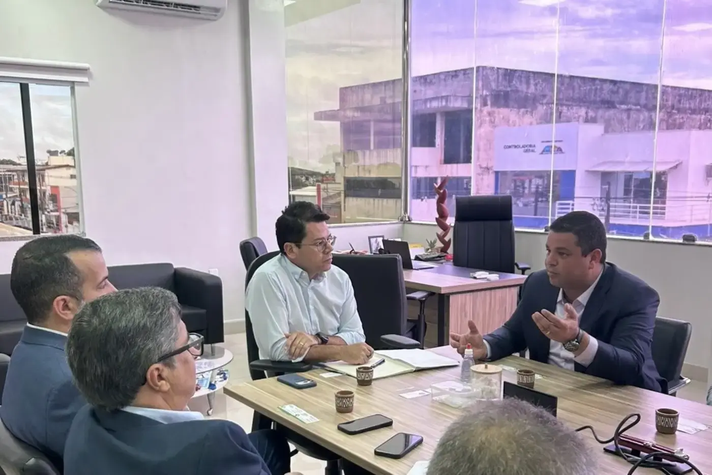 Governo do Estado atrai empresas estratégicas para fortalecer cadeia de petróleo e gás no Amapá