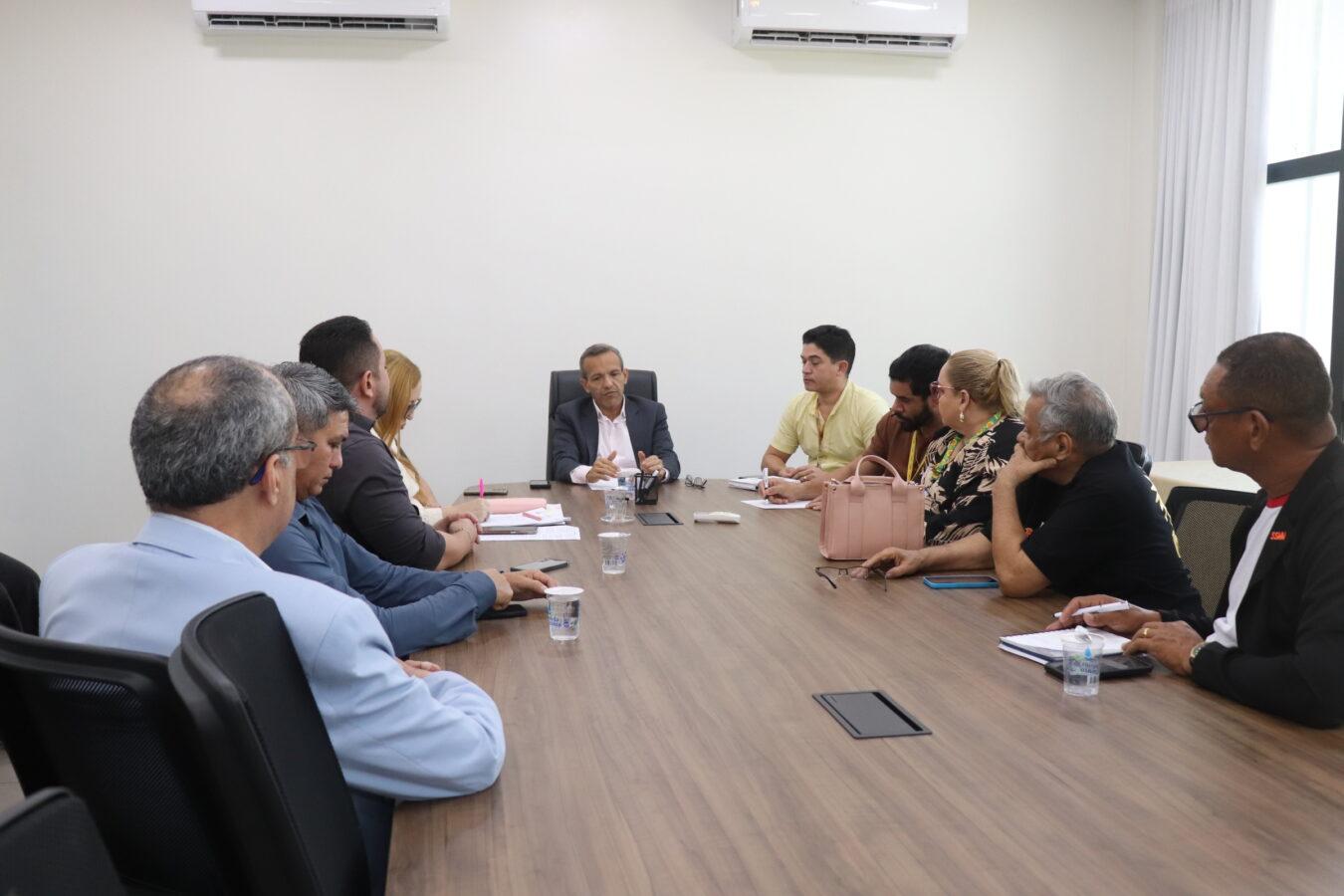 Prefeitura de Macapá discute paridade de aposentados e pensionistas