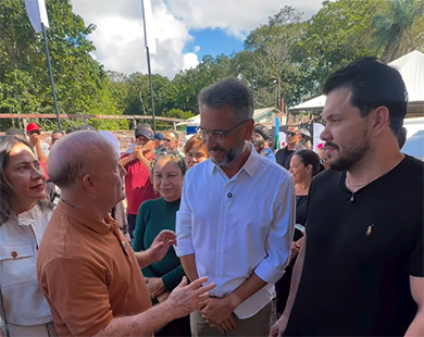 Santana lança programa habitacional para construção de 496 moradias