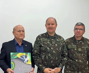 Santana recebe visita institucional do Comando Militar do Norte na Companhia Docas