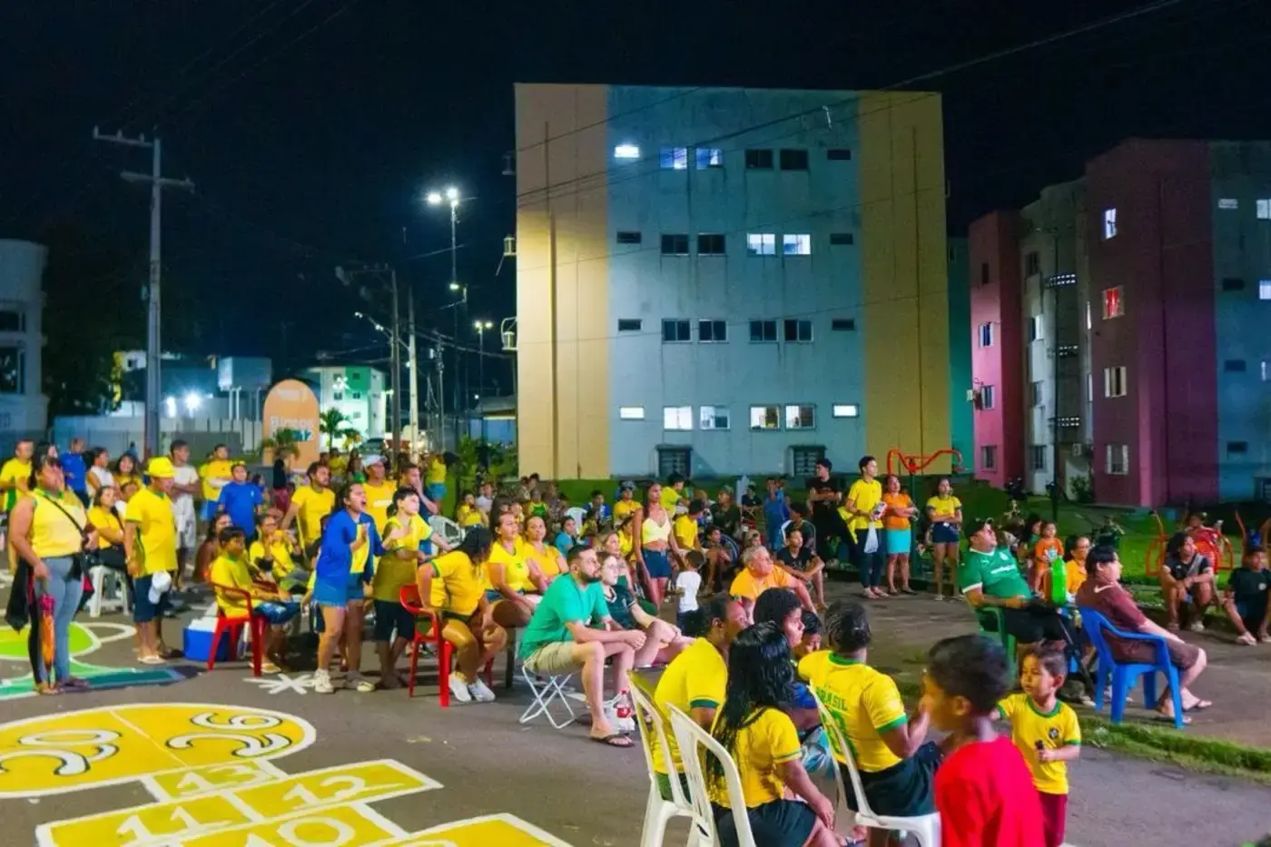 Telões em oito habitacionais de Macapá vão transmitir o segundo jogo do Brasil na Copa