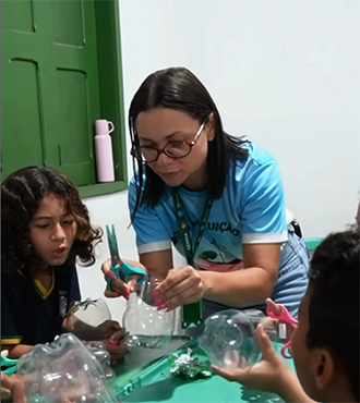 Vitória do Jari promove ação ambiental com alunos da Escola Benedito Lima Penelva