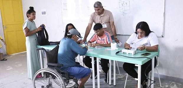 Cresce quase 50% o número de eleitores com deficiência e de seções com acessibilidade