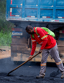 Laranjal do Jari avança com obras de infraestrutura urbana e amplia melhorias nas ruas do município