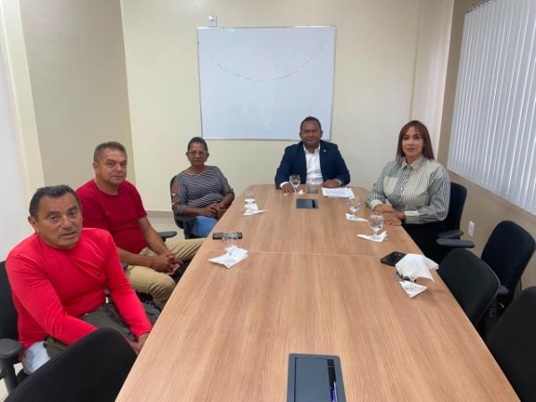 MP debate precariedade de energia elétrica com comunidades da BR-210 em Pedra Branca do Amapari
