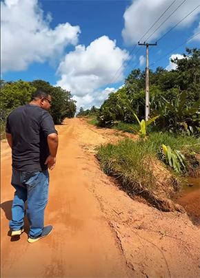 Prefeito Elielson Moraes acompanha manutenção no ramal da Linha C, no Matapi