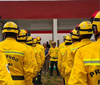 Prefeitura de Amapá acompanha instalação da brigada do Prevfogo na comunidade do Piquiá