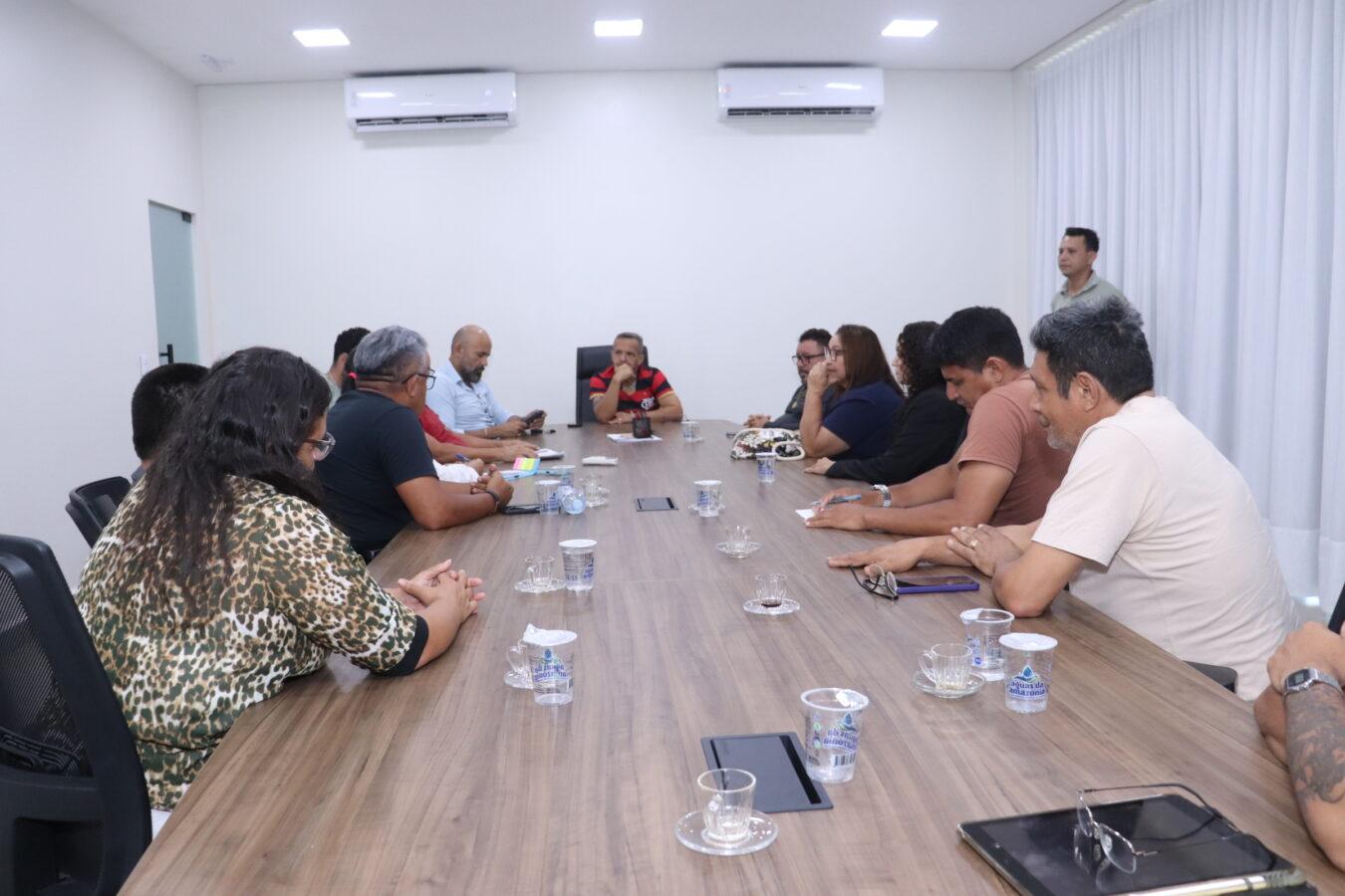 Prefeitura de Macapá reúne com representantes e lideranças do Perpétuo Socorro