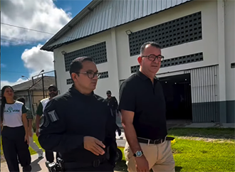 Prefeitura de Santana transforma garrafas PET em ferramenta de sustentabilidade e ressocialização no Iapen