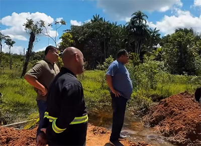 Prefeitura intensifica recuperação de estrada no Ramal do Piaçacá, em Porto Grande