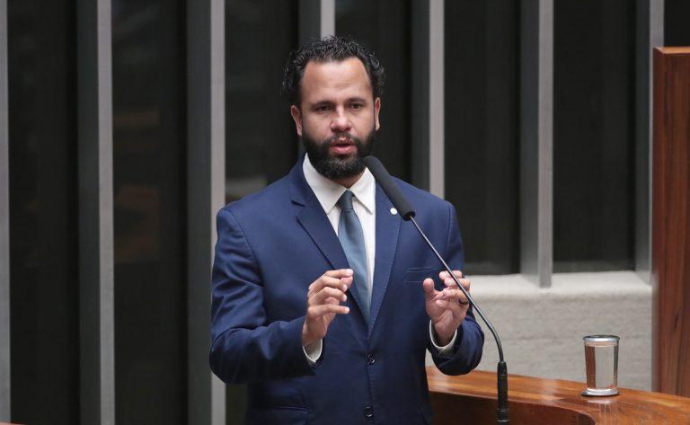 Projeto obriga agressor a pagar despesas de vítima que precisar mudar de imóvel