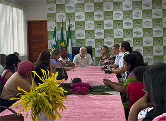Bala Rocha recebe mulheres vítimas de escalpelamento e reforça ações de conscientização em Santana