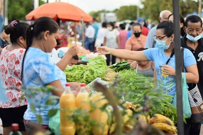 Governo do Amapá entrega Feira do Produtor de Santana reformada e com novos espaços
