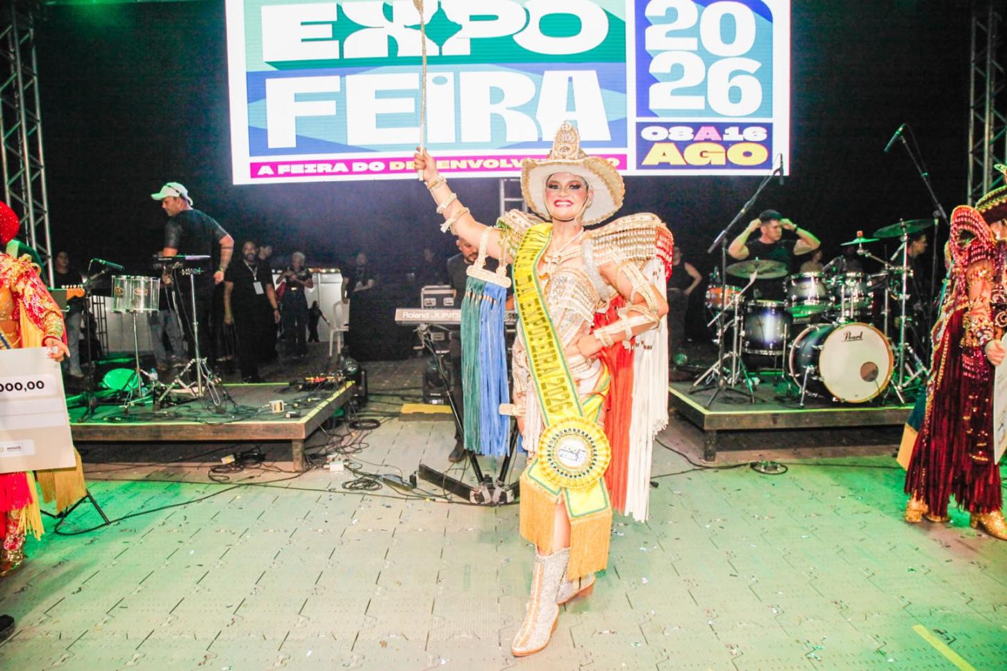 Iza Estrela é eleita Rainha da Expofeira 2026 e celebra realização de sonho