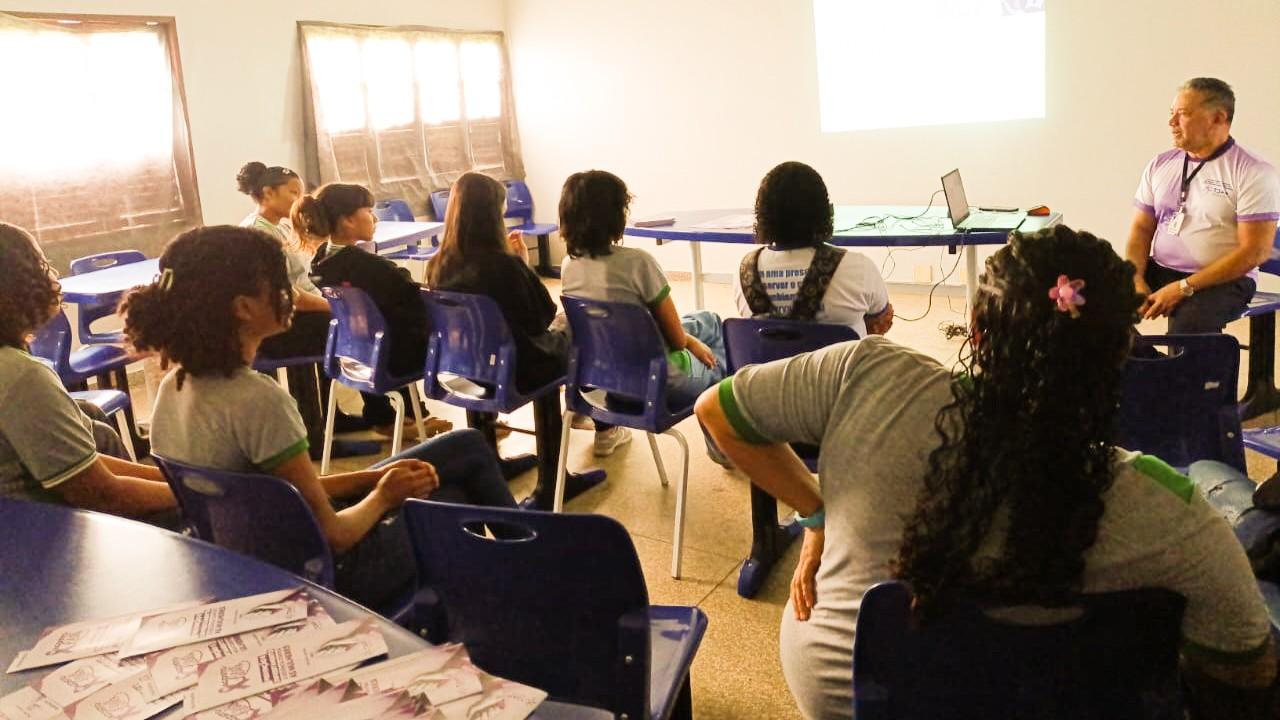 TJAP leva conscientização sobre combate à violência contra a mulher a estudantes de Mazagão