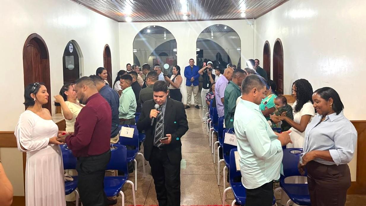 Casamento na Comunidade do TJAP celebra união de 13 casais em Calçoene