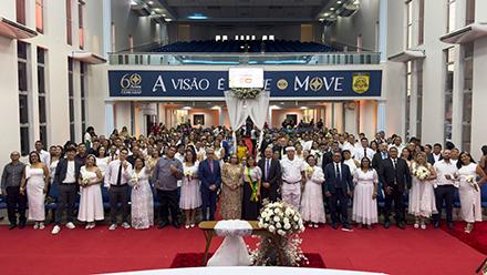 Casamento na Comunidade oficializa união de 60 casais em Santana
