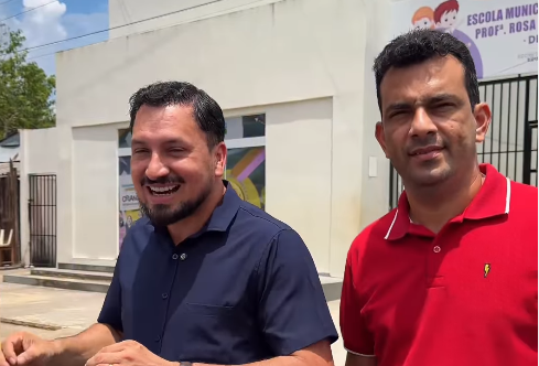 Ferreira Gomes recebe novo ônibus para reforçar transporte de crianças no município