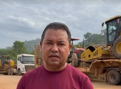 Máquinas chegam ao distrito do Lourenço para nova etapa de asfaltamento em Calçoene