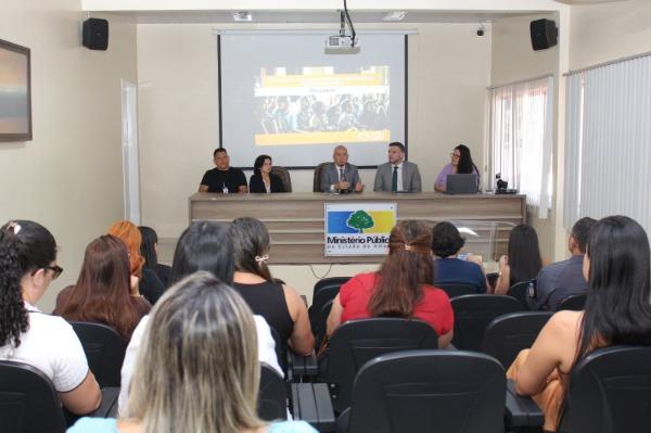 Rede de proteção recebe formação para fortalecer atendimento a crianças ameaçadas de morte
