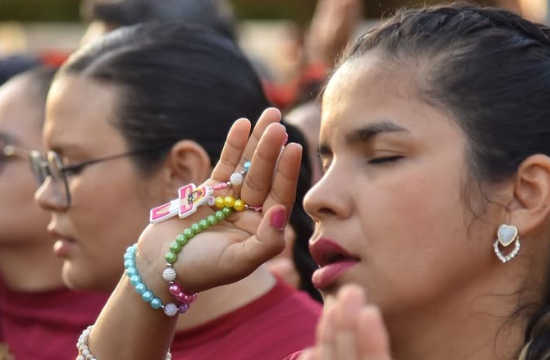 Círio de Nazaré reúne milhares de fiéis e toma as ruas de Santana em celebração de fé