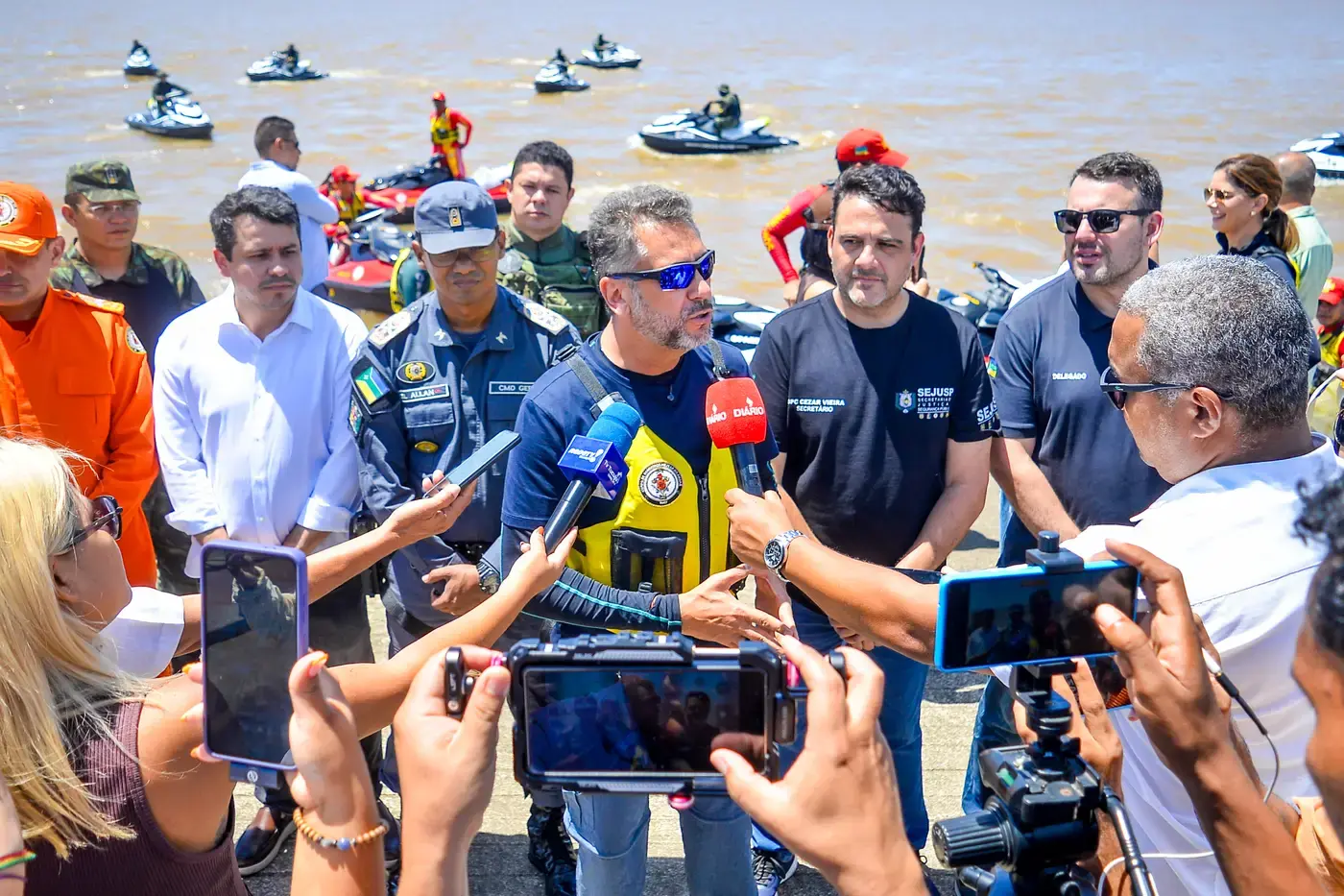 Clécio reforça segurança pública com 21 novas motos aquáticas: ‘Governo do Amapá à frente do crime’