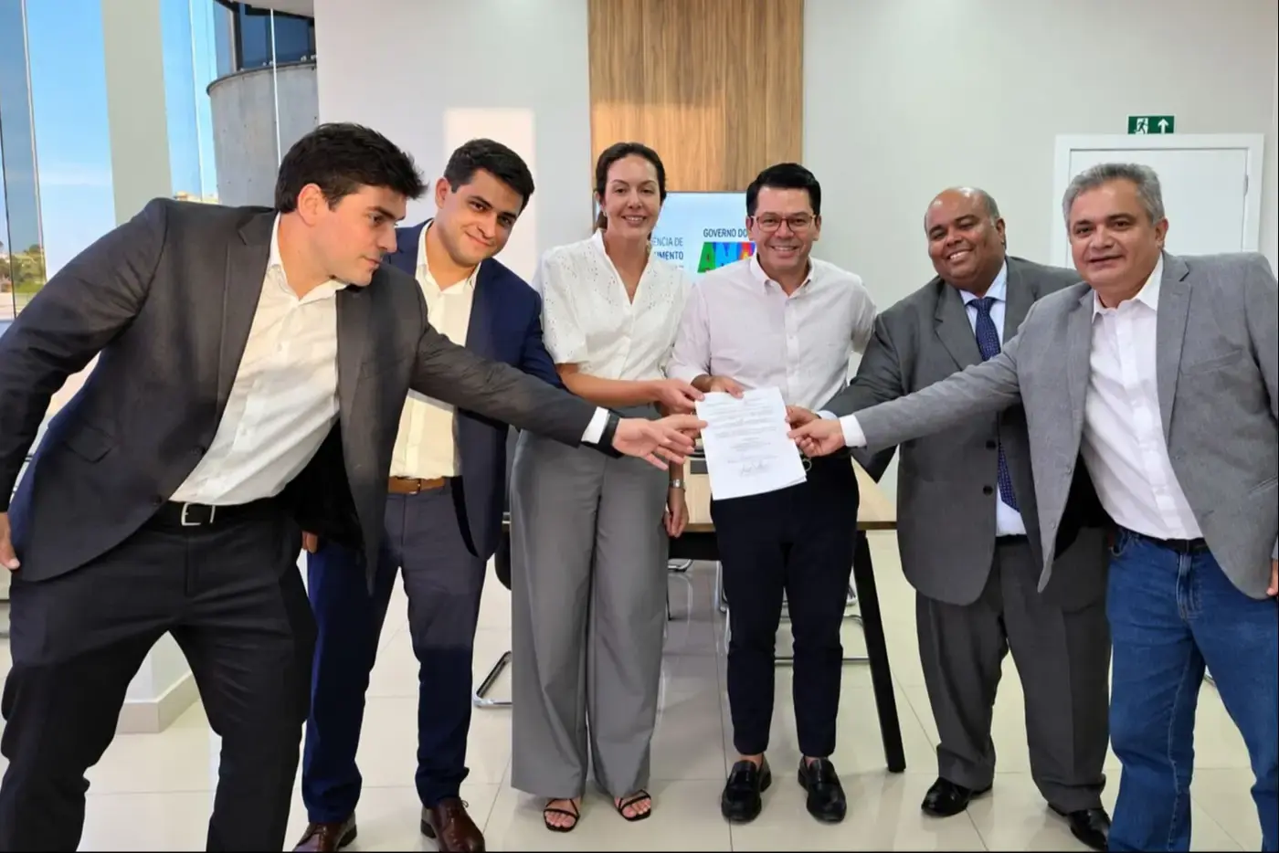 Governo tem acordo formalizado com Transpetro e possui articulações avançadas por base logística da Petrobras no estado
