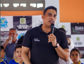 Nova escola de 12 salas inicia atividades e amplia estrutura da rede municipal de Laranjal do Jari