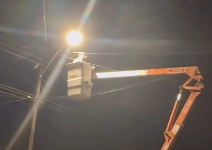 Porto Grande reforça iluminação pública no bairro Área 6