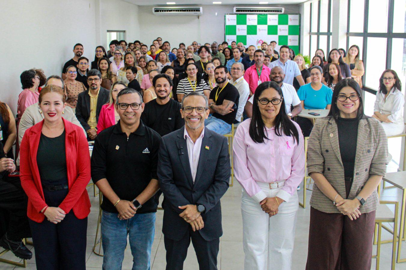 Prefeitura de Macapá celebra Dia do Servidor Público com homenagens na sede do executivo municipal