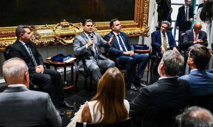 Alcolumbre destaca papel dos Tribunais de Contas e marca promulgação da PEC da essencialidade para 5 de maio